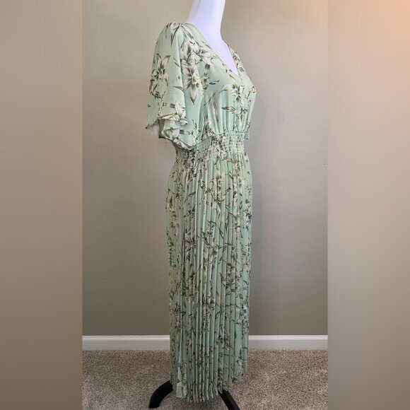 New TAYLOR Medium Floral-Print Smocked Pleated Dress - Picture 4 of 16